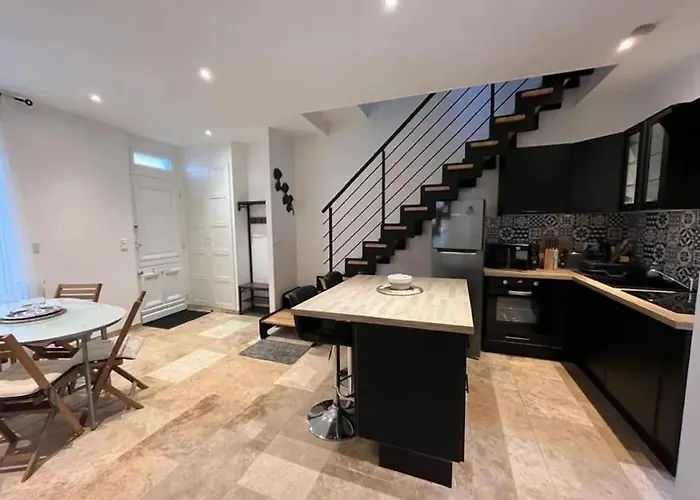 Maison De